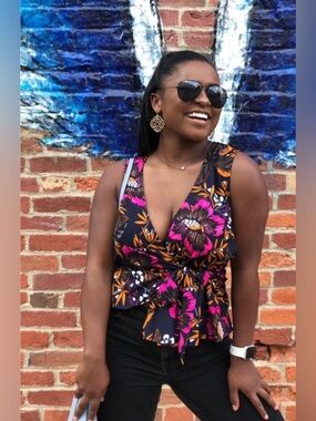 A New Day Cute Side Tie Top Size L